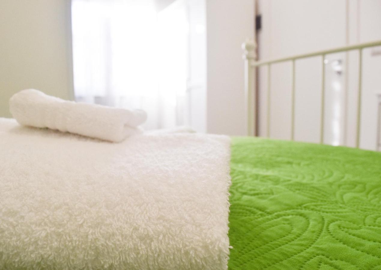 Bed & Breakfast Domus Pepe スカレア エクステリア 写真