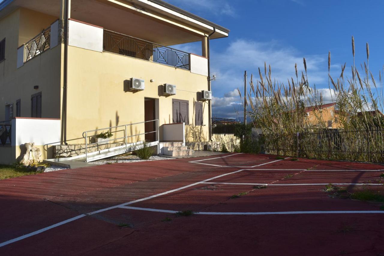 Bed & Breakfast Domus Pepe スカレア エクステリア 写真