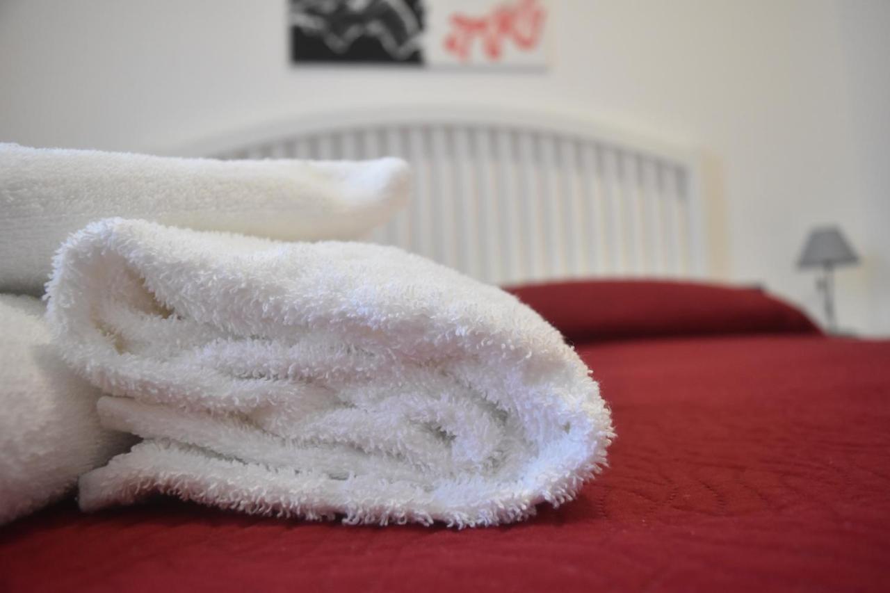 Bed & Breakfast Domus Pepe スカレア エクステリア 写真